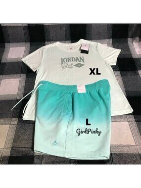 Nike Jordan Women’s Short Outfit WITH SHORT SLEEVE JORDAN LOGO TEE SIZES L/XL